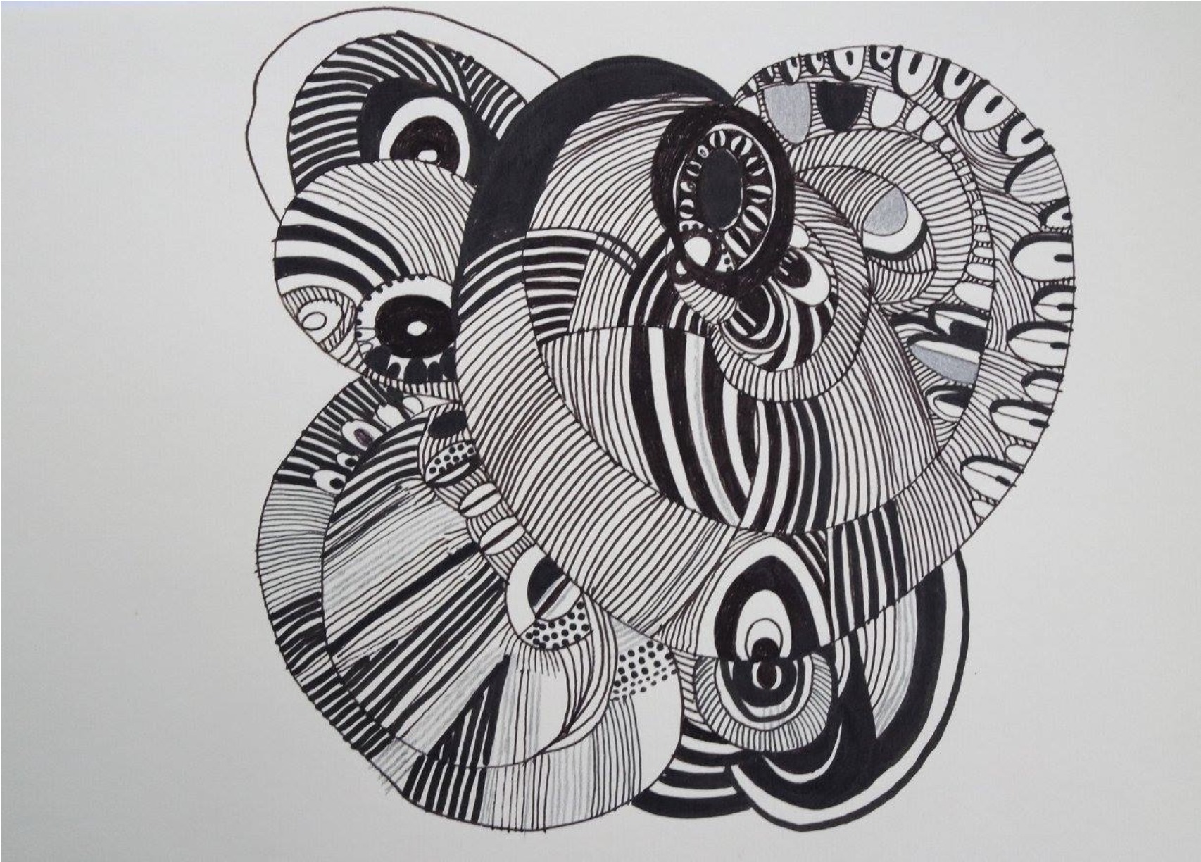 Dessin organique noir et blanc de Juliette Savaëte